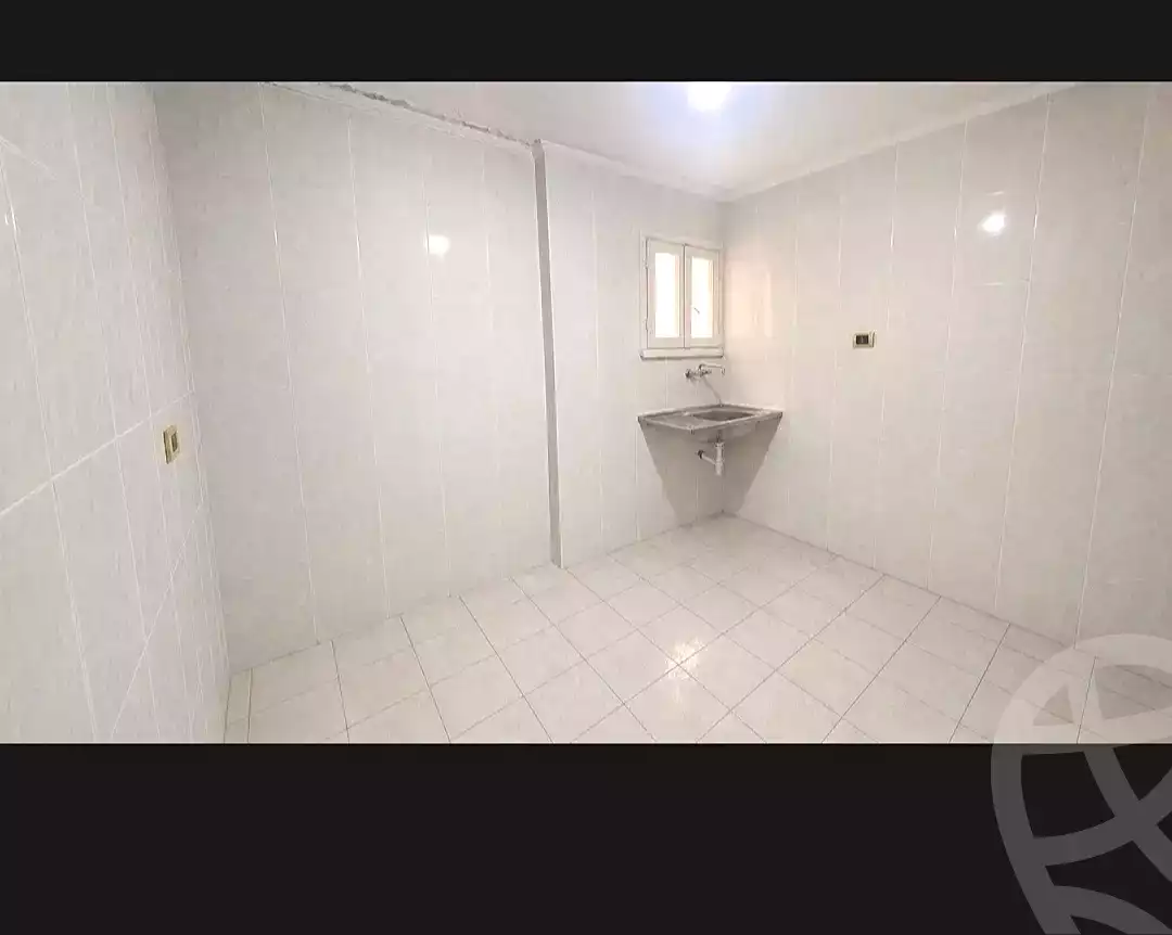 https://aqarmap.com.eg/ar/listing/7090989-for-sale-alexandria-miami-el-zobeir-ibn-el-awam-st