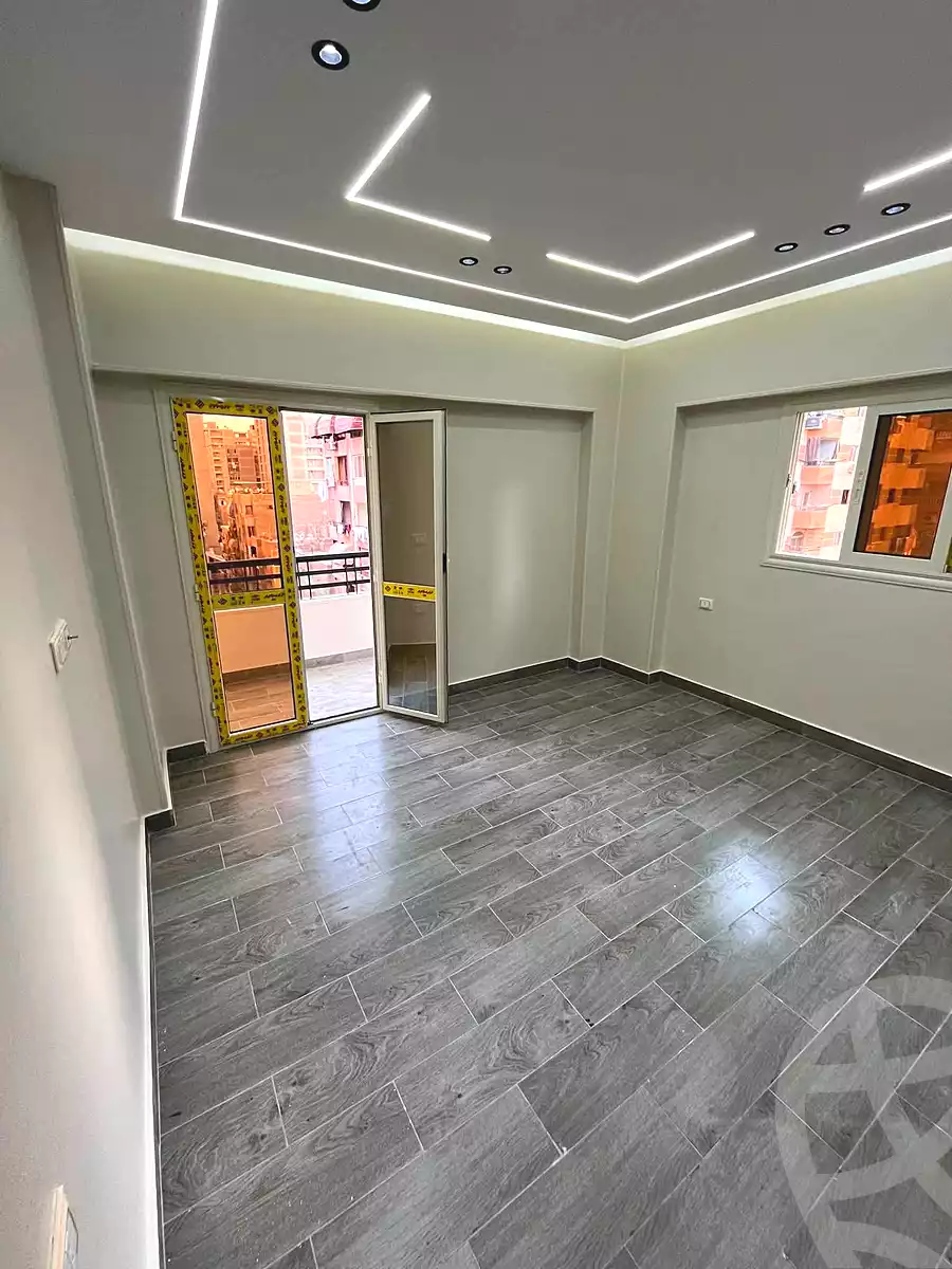https://aqarmap.com.eg/ar/listing/7091362-for-sale-cairo-el-haram-el-lebeny-el-magzar-el-aly-st