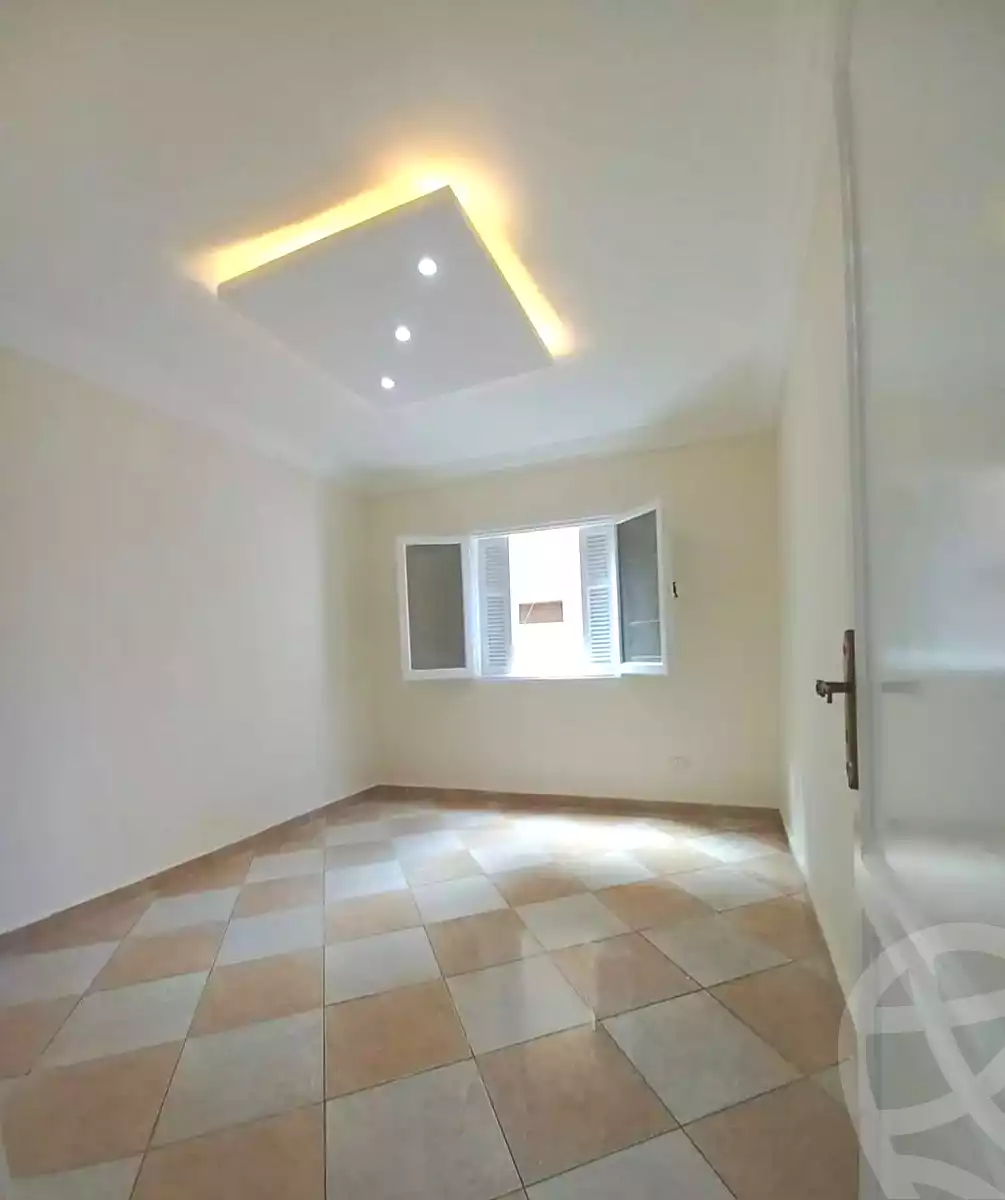 https://aqarmap.com.eg/en/listing/7091576-for-sale-alexandria-el-asafra-shr-45