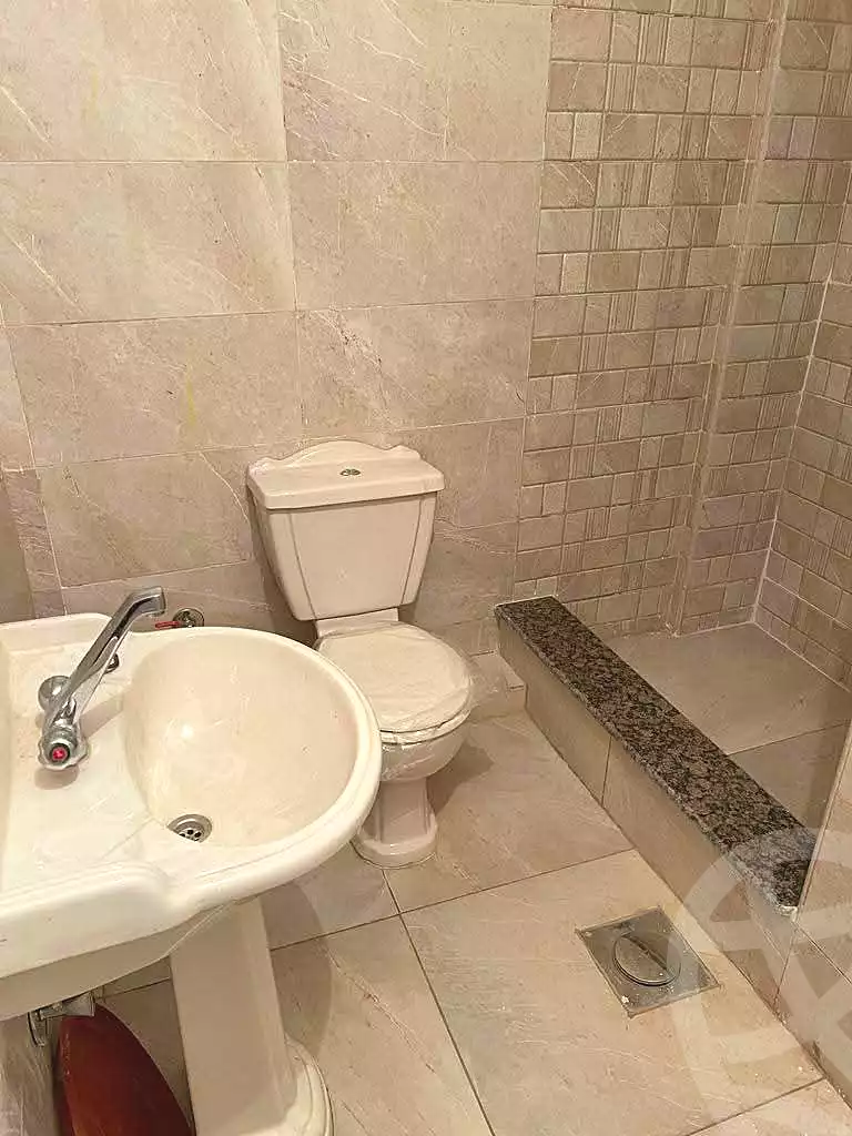 https://aqarmap.com.eg/en/listing/7091608-for-rent-cairo-shoubra-jzyr-bdrn-al-masara-st
