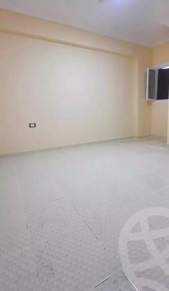 https://aqarmap.com.eg/en/listing/7092546-for-rent-alexandria-bw-qyr-street-8
