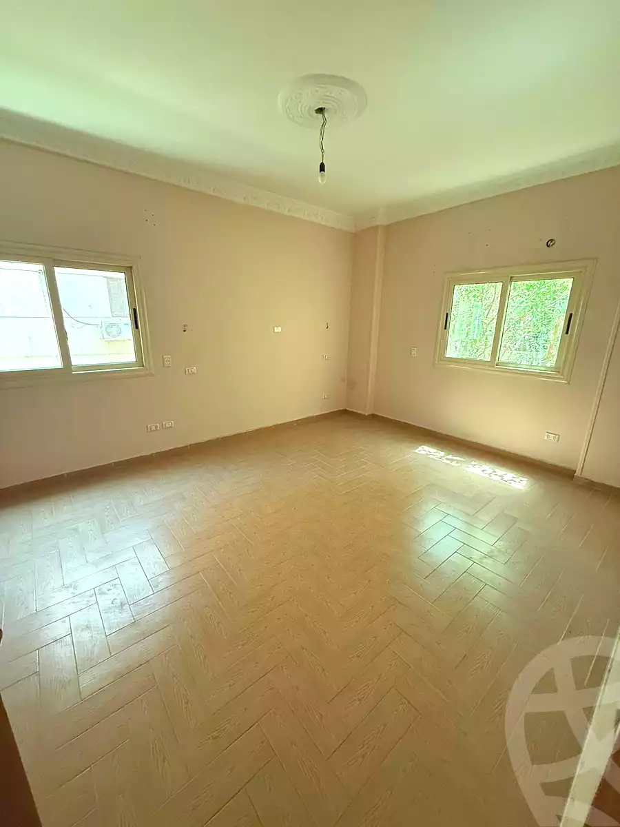 https://aqarmap.com.eg/ar/listing/7092949-for-sale-cairo-new-cairo-el-ahyaa-third-neighborhood-street-1
