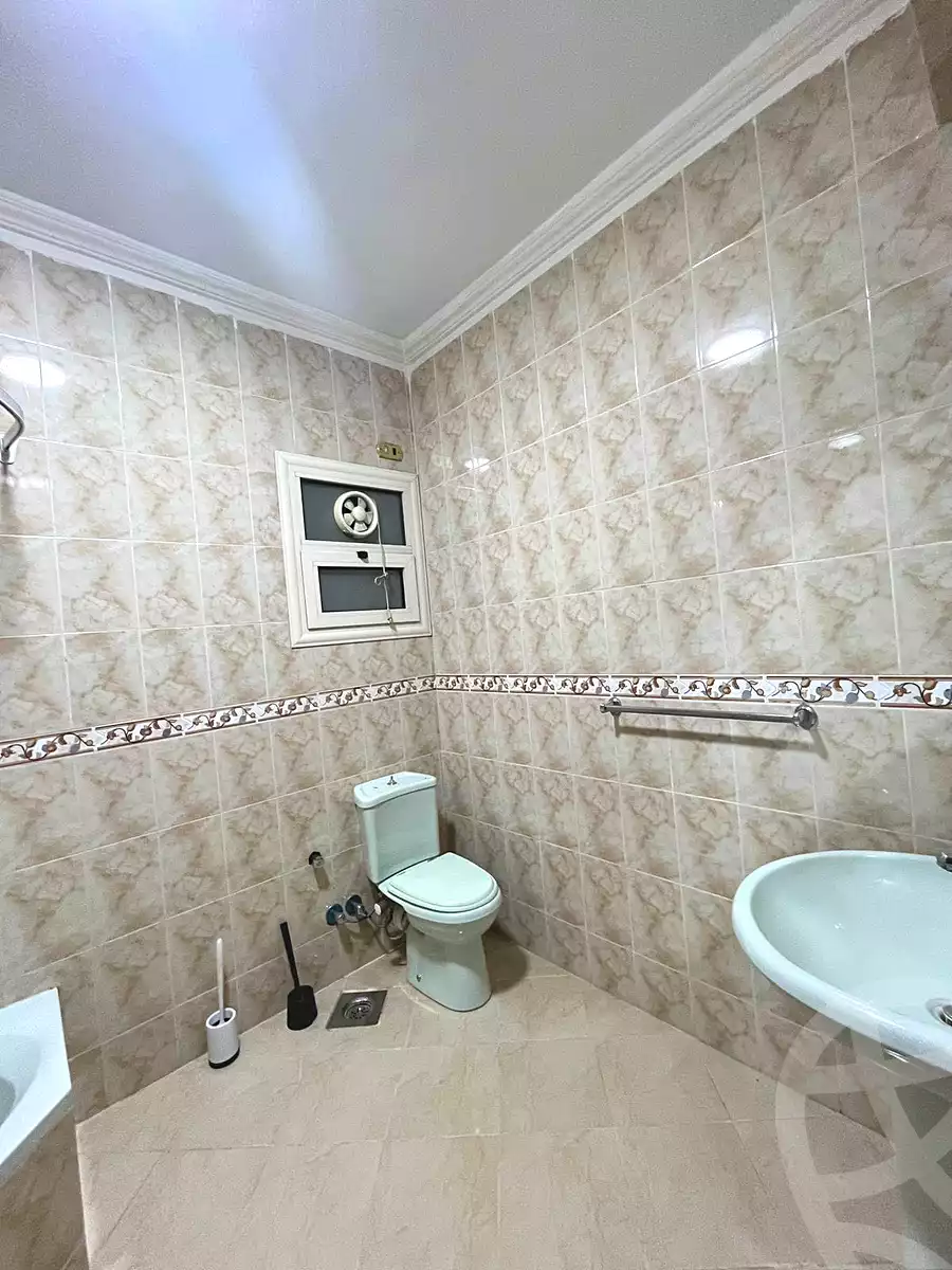 https://aqarmap.com.eg/en/listing/7093195-for-sale-cairo-new-cairo-el-ahyaa-fifth-neighborhood-street-28