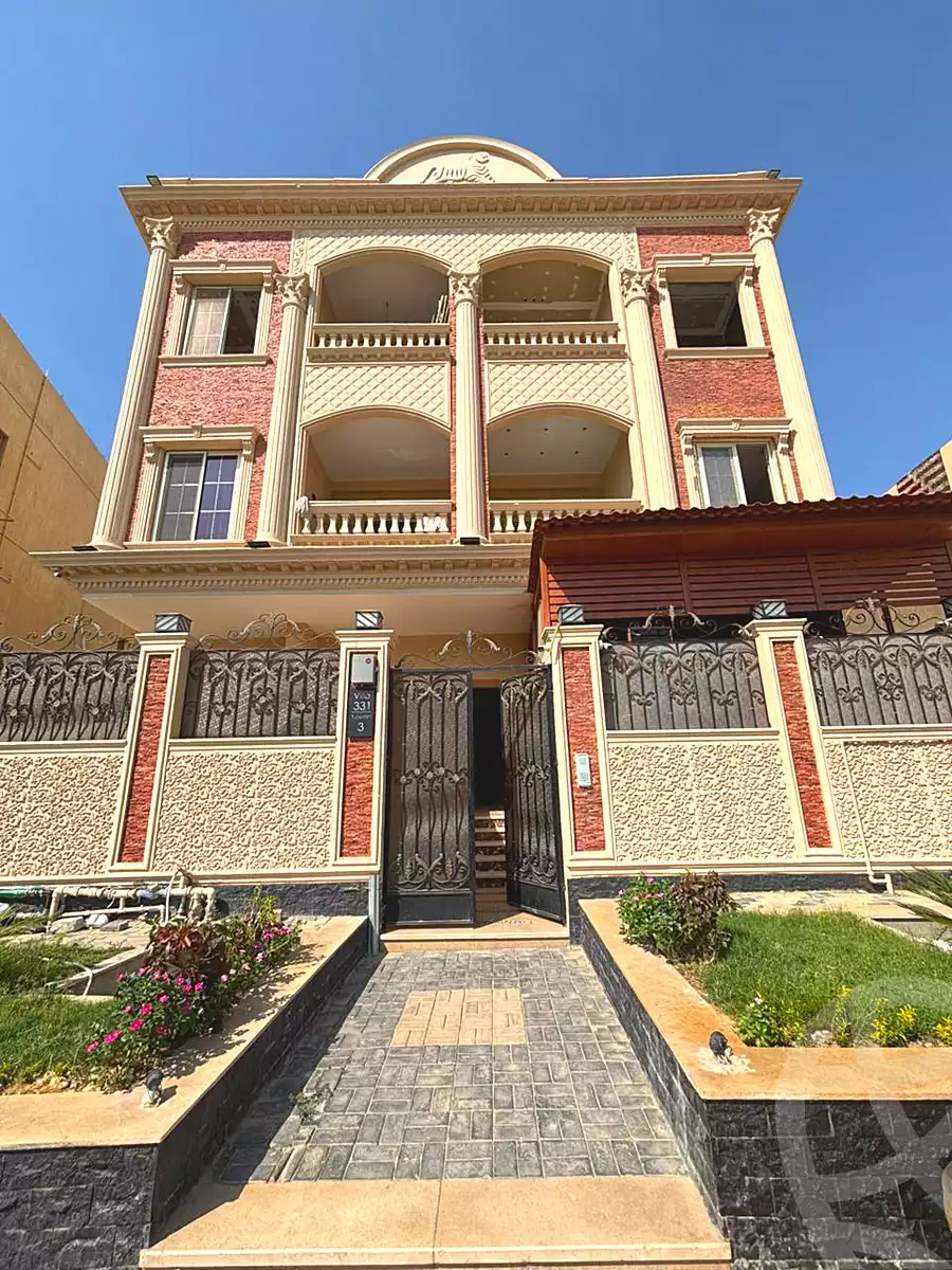 https://aqarmap.com.eg/ar/listing/7093238-for-sale-cairo-new-cairo-el-yassamin-el-yasmeen-3-mohamed-rahim-st