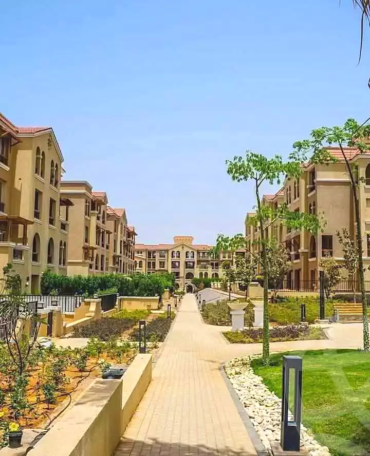 https://aqarmap.com.eg/ar/listing/7093525-for-sale-cairo-el-shorouk-compounds-maadi-view