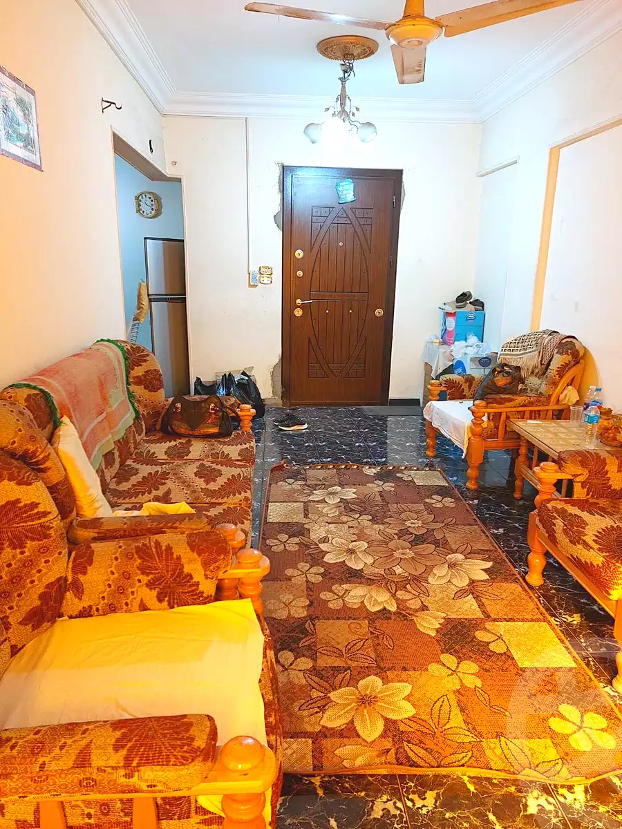 https://aqarmap.com.eg/en/listing/7093597-for-sale-cairo-el-haram-shareaa-khatem-el-morsalen