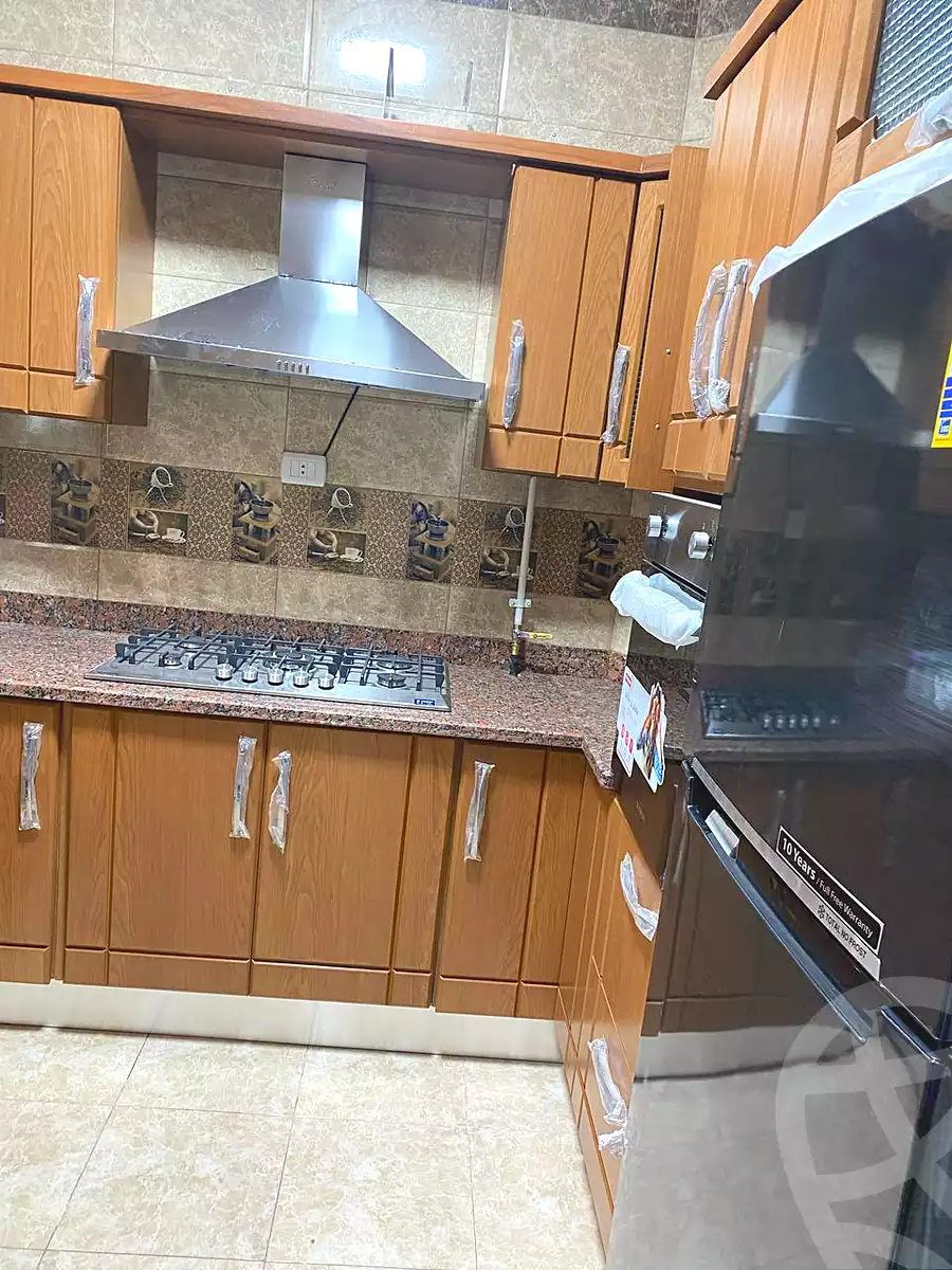 https://aqarmap.com.eg/ar/listing/7093621-for-rent-cairo-new-cairo-lrhb-city-phase-1-ahmed-rami-st