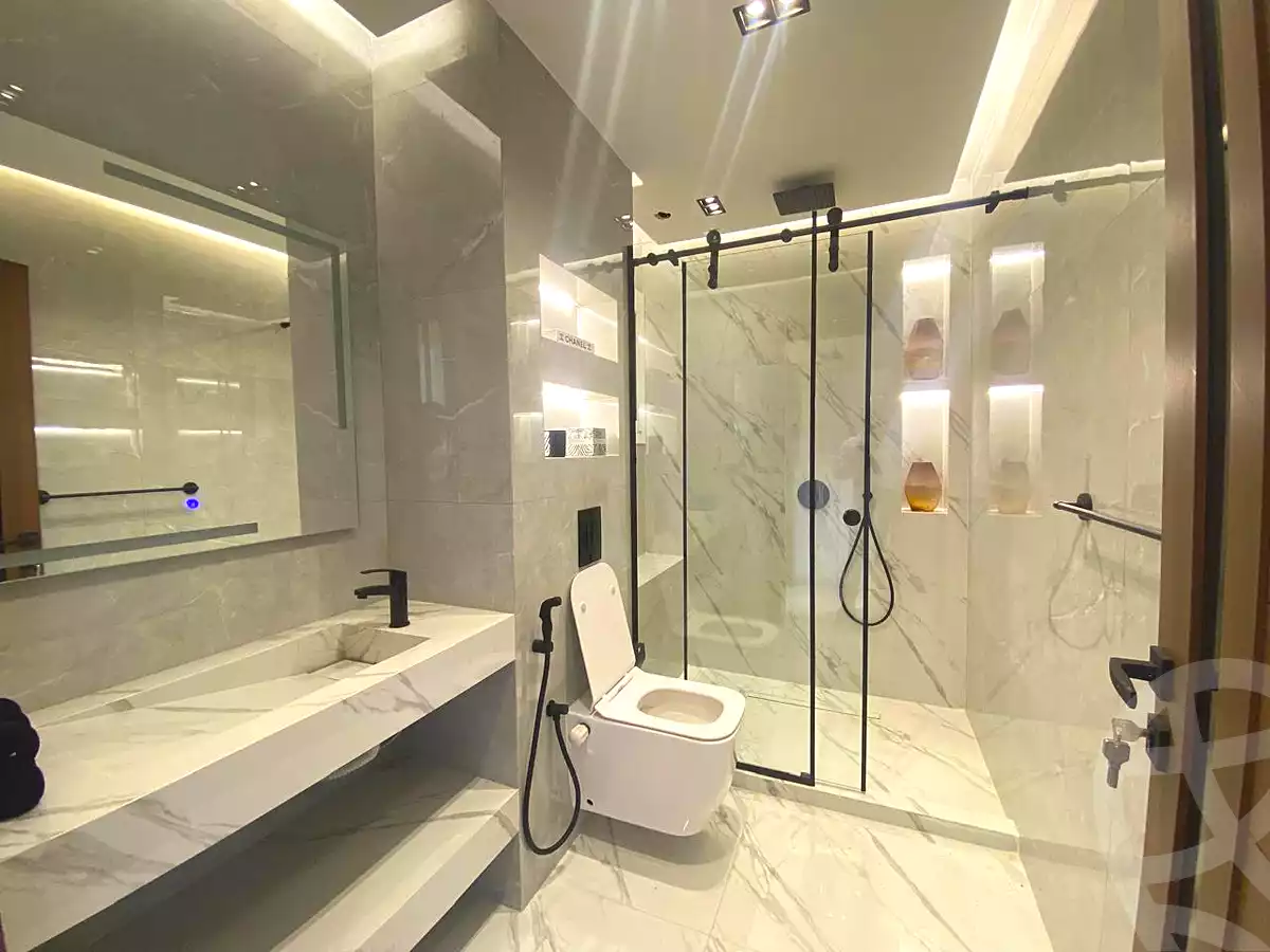 https://aqarmap.com.eg/en/listing/7093636-for-sale-cairo-new-cairo-compounds-hyde-park-centre-ville-hyde-park