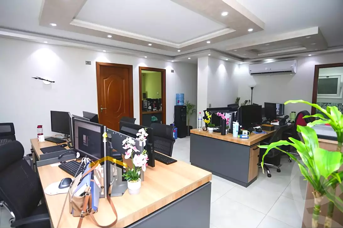 https://aqarmap.com.eg/ar/listing/7093719-for-sale-alexandria-moharram-bey-grin-st