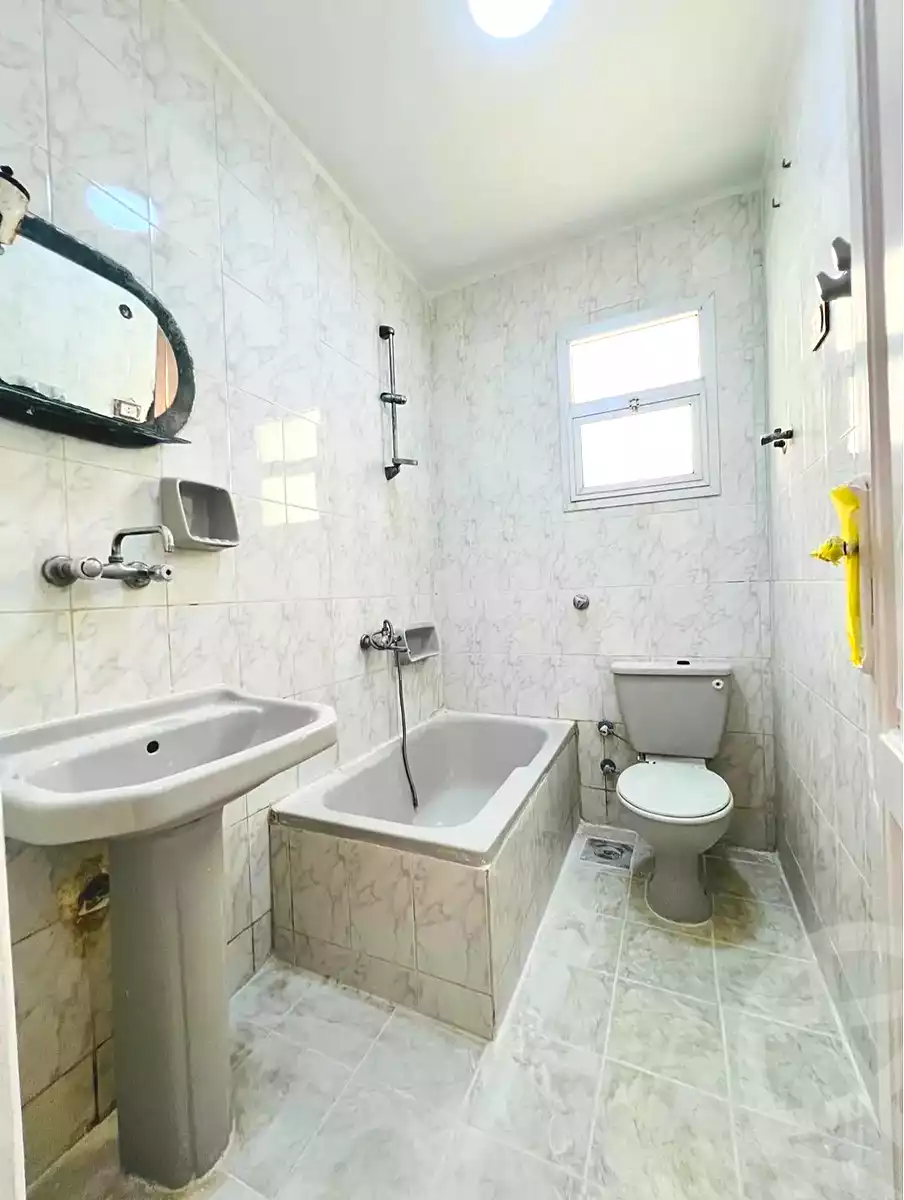 https://aqarmap.com.eg/en/listing/7094184-for-sale-alexandria-al-agamy