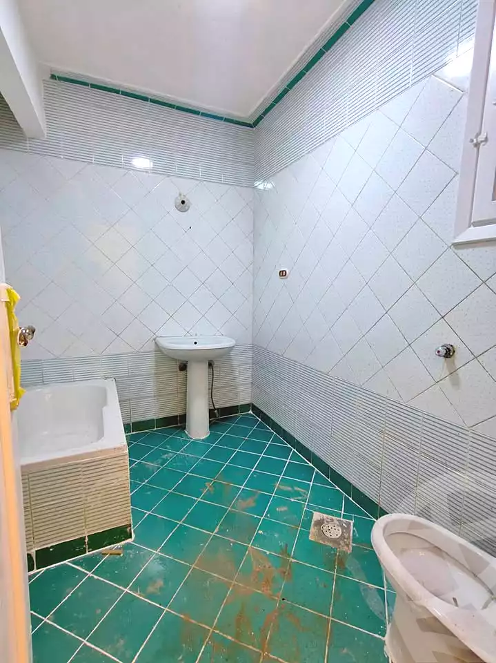 https://aqarmap.com.eg/ar/listing/7094383-for-sale-alexandria-al-agamy-shataa-el-nakheel-street-4