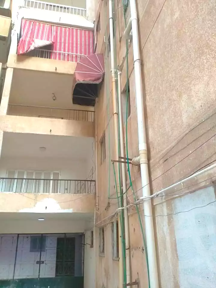 https://aqarmap.com.eg/ar/listing/7094400-for-sale-alexandria-al-agamy-el-hanouvel-al-haded-we-al-soulb-st