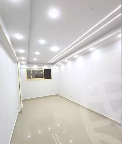https://aqarmap.com.eg/ar/listing/7094578-for-sale-alexandria-bw-qyr-street-25