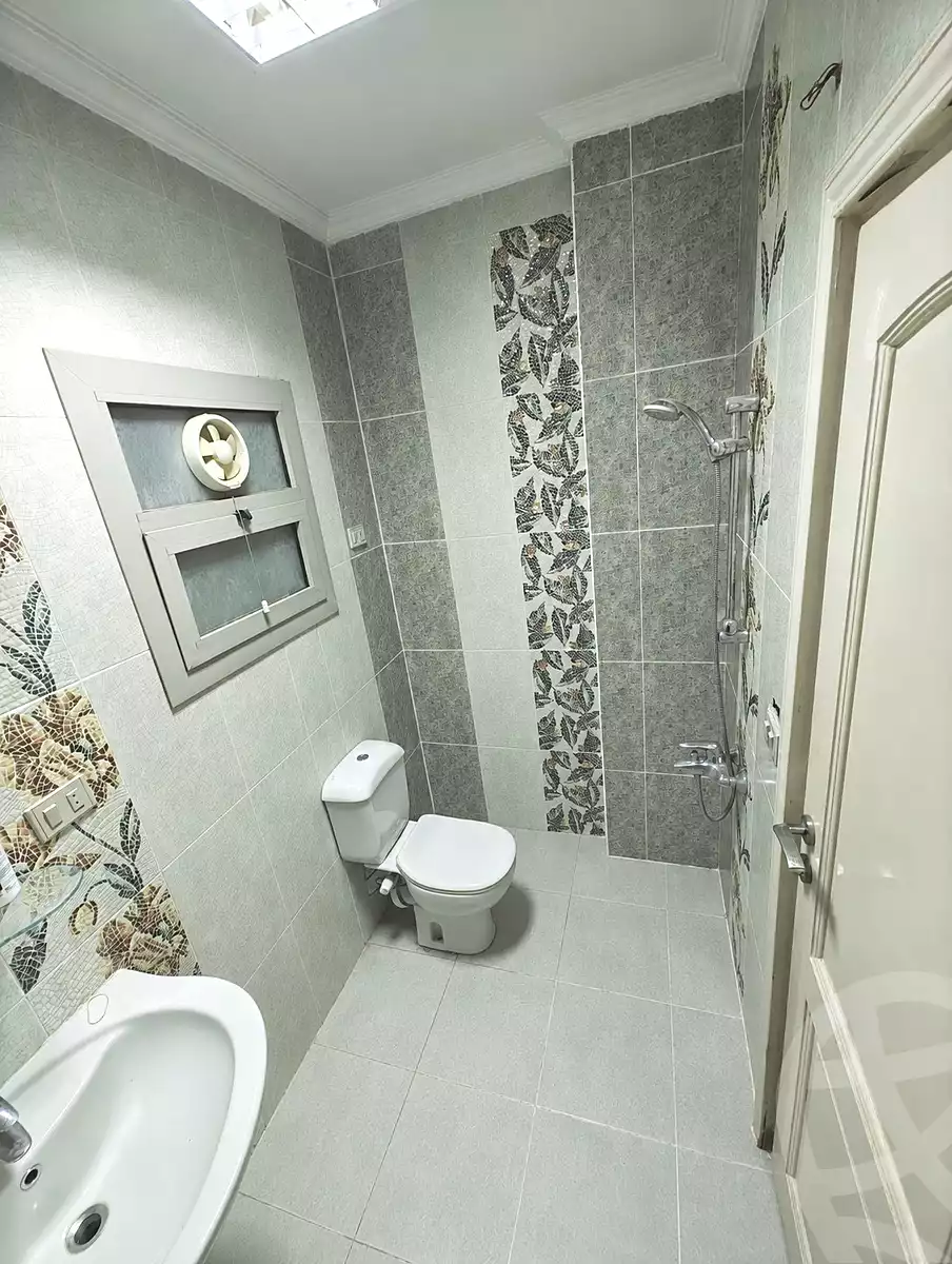 https://aqarmap.com.eg/ar/listing/7096200-for-sale-cairo-6th-of-october-el-ahyaa-neighborhood-10th