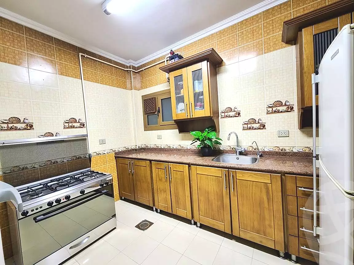 https://aqarmap.com.eg/ar/listing/7096200-for-sale-cairo-6th-of-october-el-ahyaa-neighborhood-10th