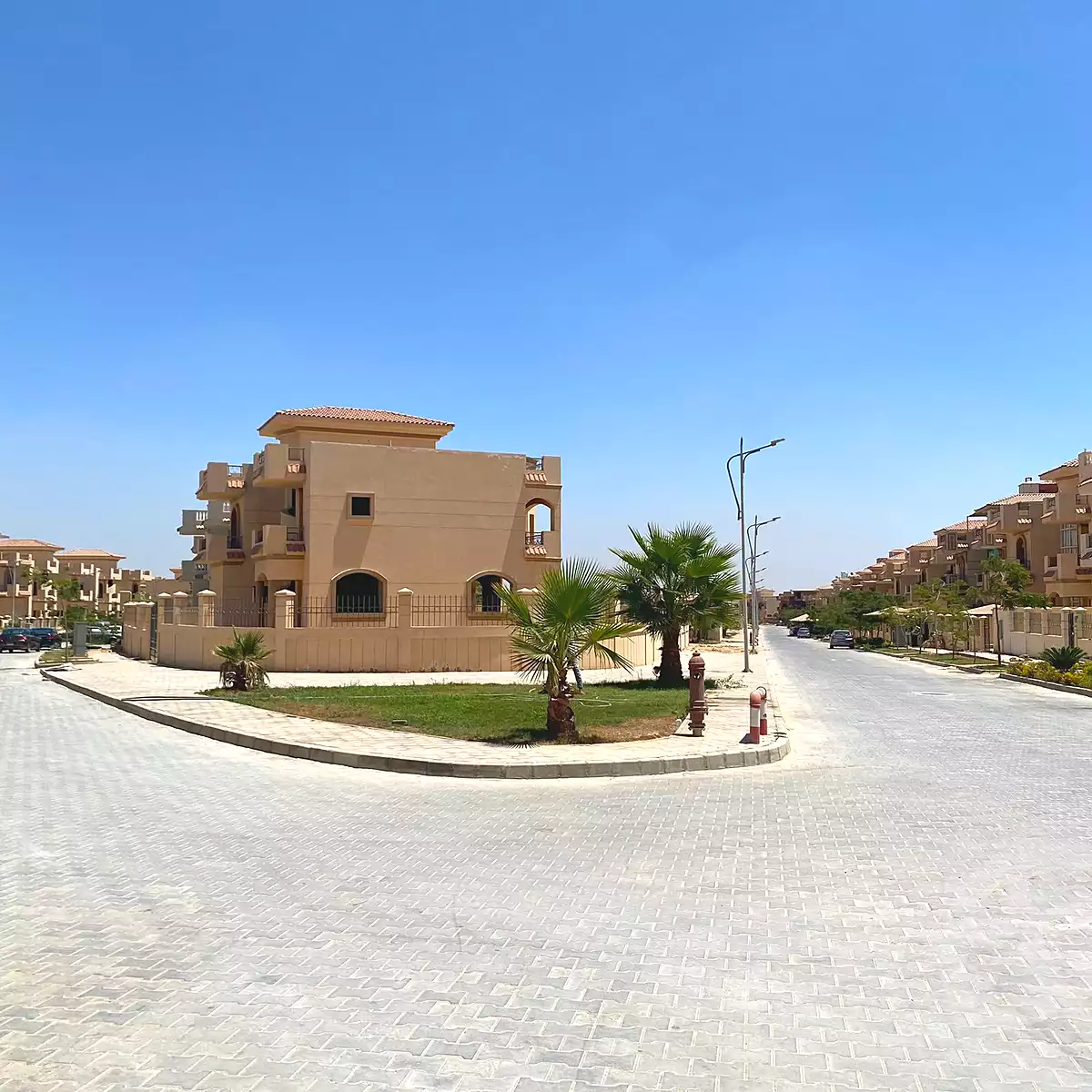 https://aqarmap.com.eg/ar/listing/7097197-for-sale-cairo-6th-of-october-compounds-dream-land-flower-resort