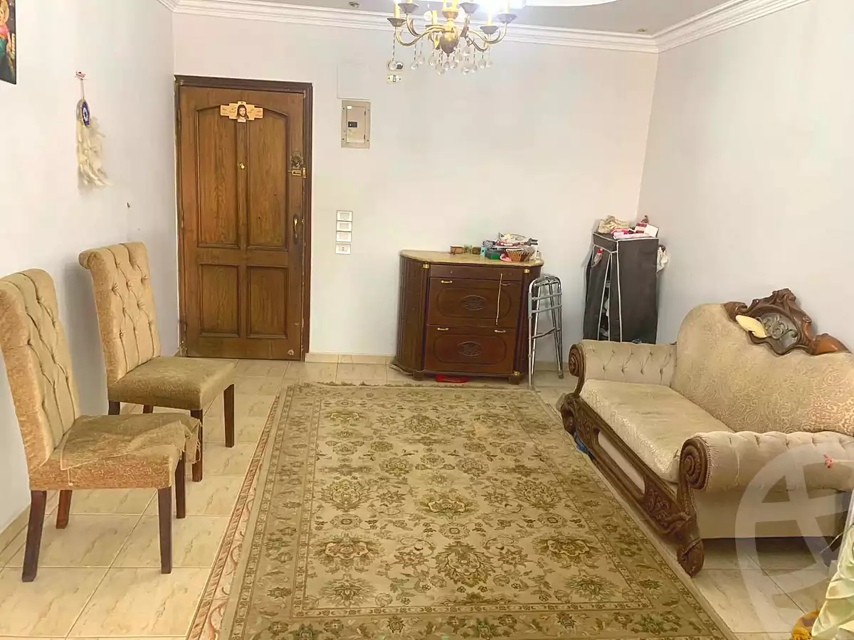 https://aqarmap.com.eg/ar/listing/7097261-for-sale-cairo-helwan-ahmed-enci-st