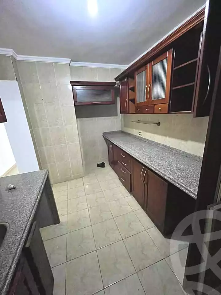 https://aqarmap.com.eg/en/listing/7097311-for-rent-alexandria-sydy-bshr