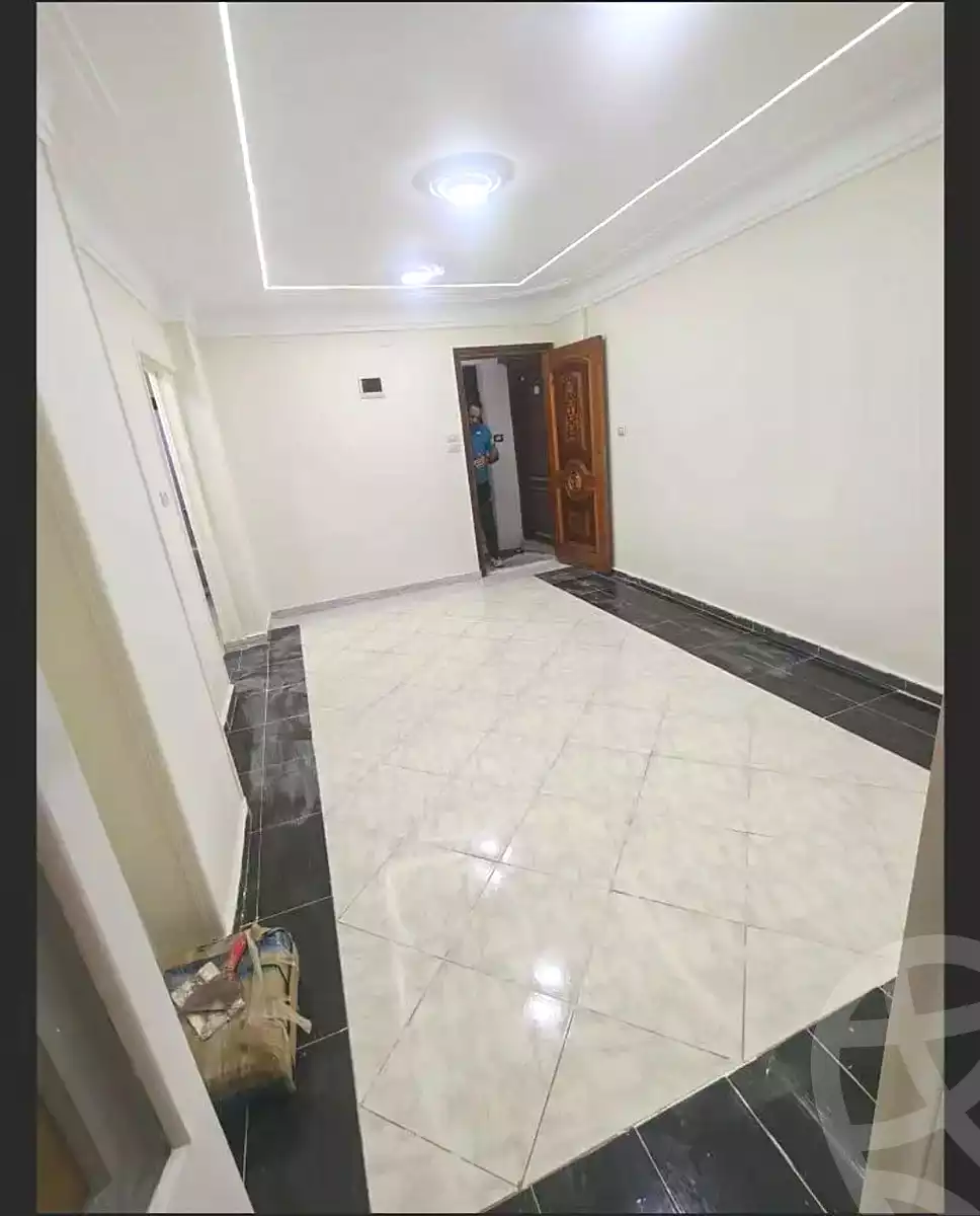 https://aqarmap.com.eg/ar/listing/7097321-for-sale-alexandria-al-agamy-el-hanouvel-el-shaheed-ahmed-hamdy-st