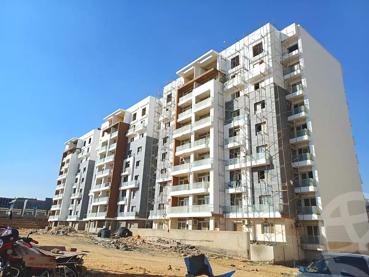 https://aqarmap.com.eg/en/listing/7097449-for-sale-cairo-new-administrative-capital-r7-oia