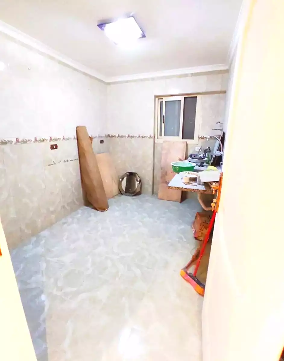 https://aqarmap.com.eg/ar/listing/7098180-for-sale-alexandria-sydy-bshr-sydy-bshr-bhry-khalil-hamada-st