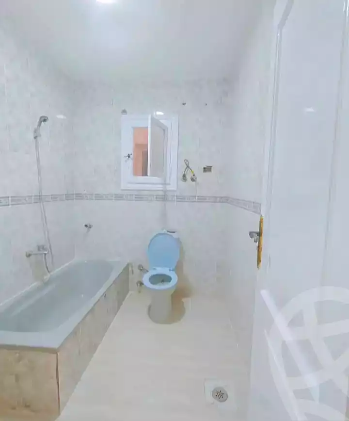 https://aqarmap.com.eg/ar/listing/7098952-for-sale-alexandria-al-agamy-shataa-el-nakheel-no-6-st