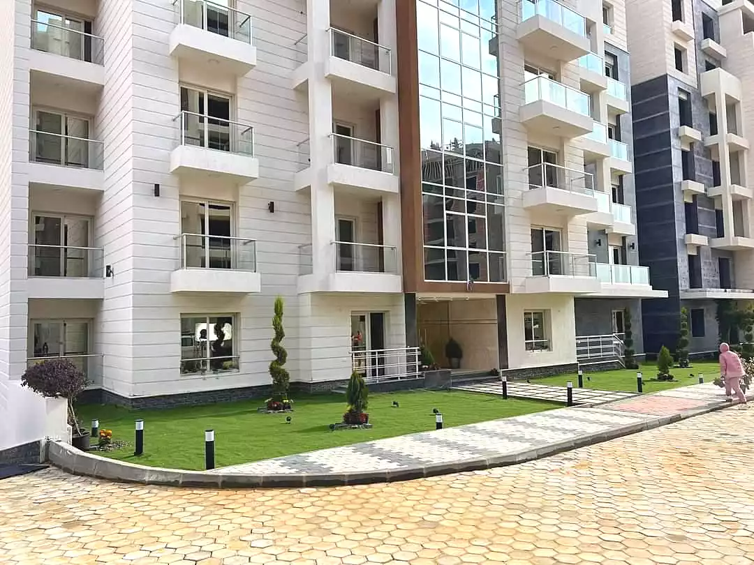 https://aqarmap.com.eg/ar/listing/7099769-for-sale-cairo-new-administrative-capital-r7-oia
