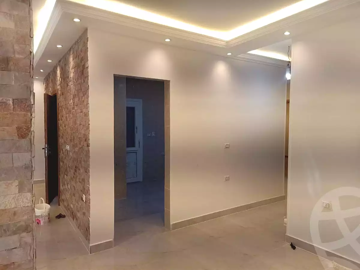 https://aqarmap.com.eg/ar/listing/7100180-for-rent-cairo-new-cairo-south-investors-zizinia-st