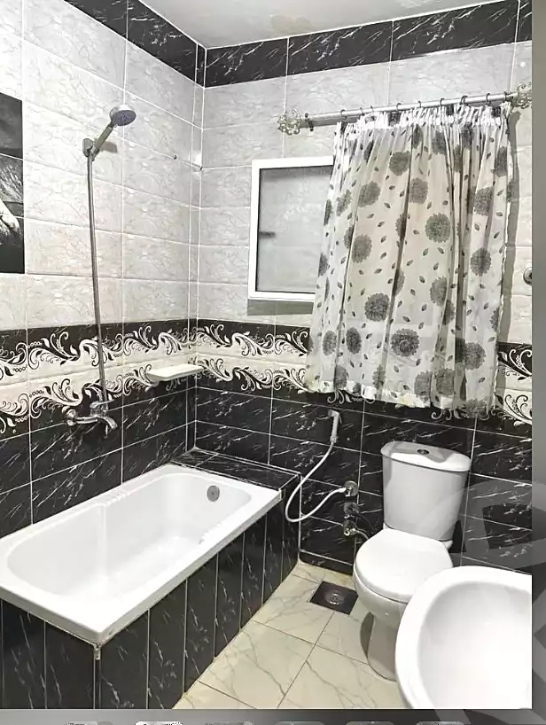 https://aqarmap.com.eg/en/listing/7100535-for-sale-alexandria-al-agamy-el-hanouvel-al-asdakaa-st