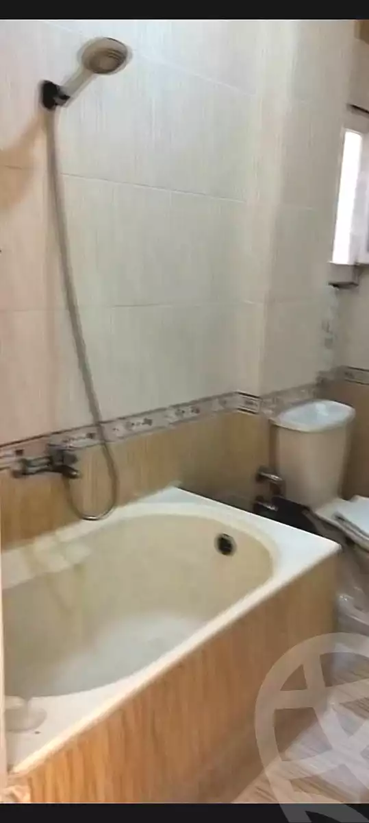 https://aqarmap.com.eg/ar/listing/7100983-for-rent-alexandria-al-agamy-el-hanouvel-hussein-waly-st