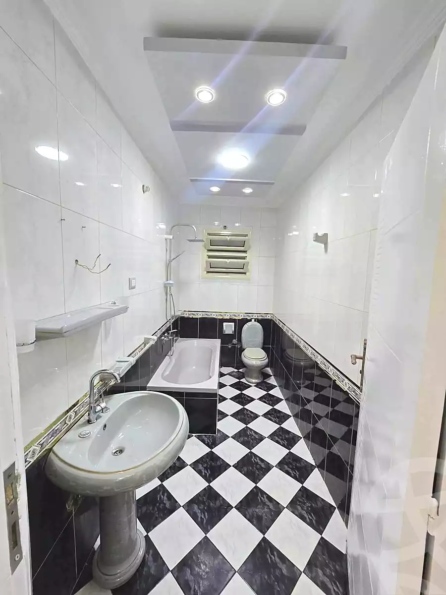 https://aqarmap.com.eg/en/listing/7101097-for-sale-alexandria-miami-mahmoud-el-isawy-st