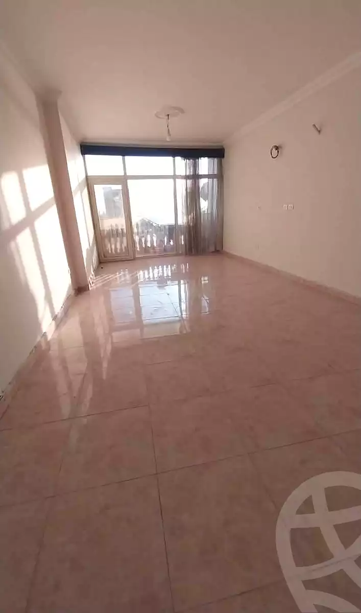 https://aqarmap.com.eg/ar/listing/7101426-for-sale-cairo-shoubra-corniche-el-nile-st