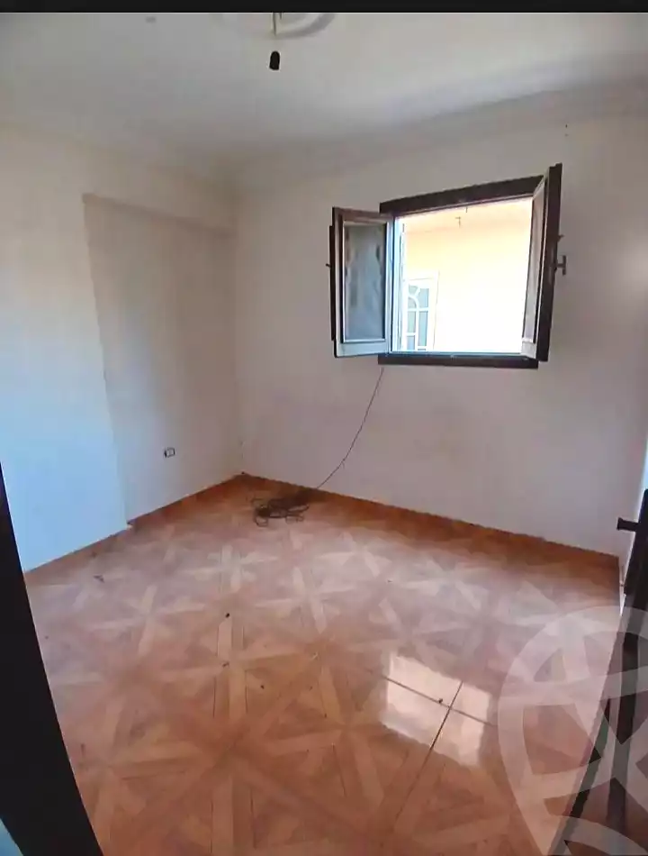 https://aqarmap.com.eg/ar/listing/7101470-for-sale-alexandria-el-asafra-seyam-st