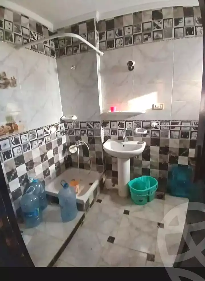 https://aqarmap.com.eg/ar/listing/7101470-for-sale-alexandria-el-asafra-seyam-st