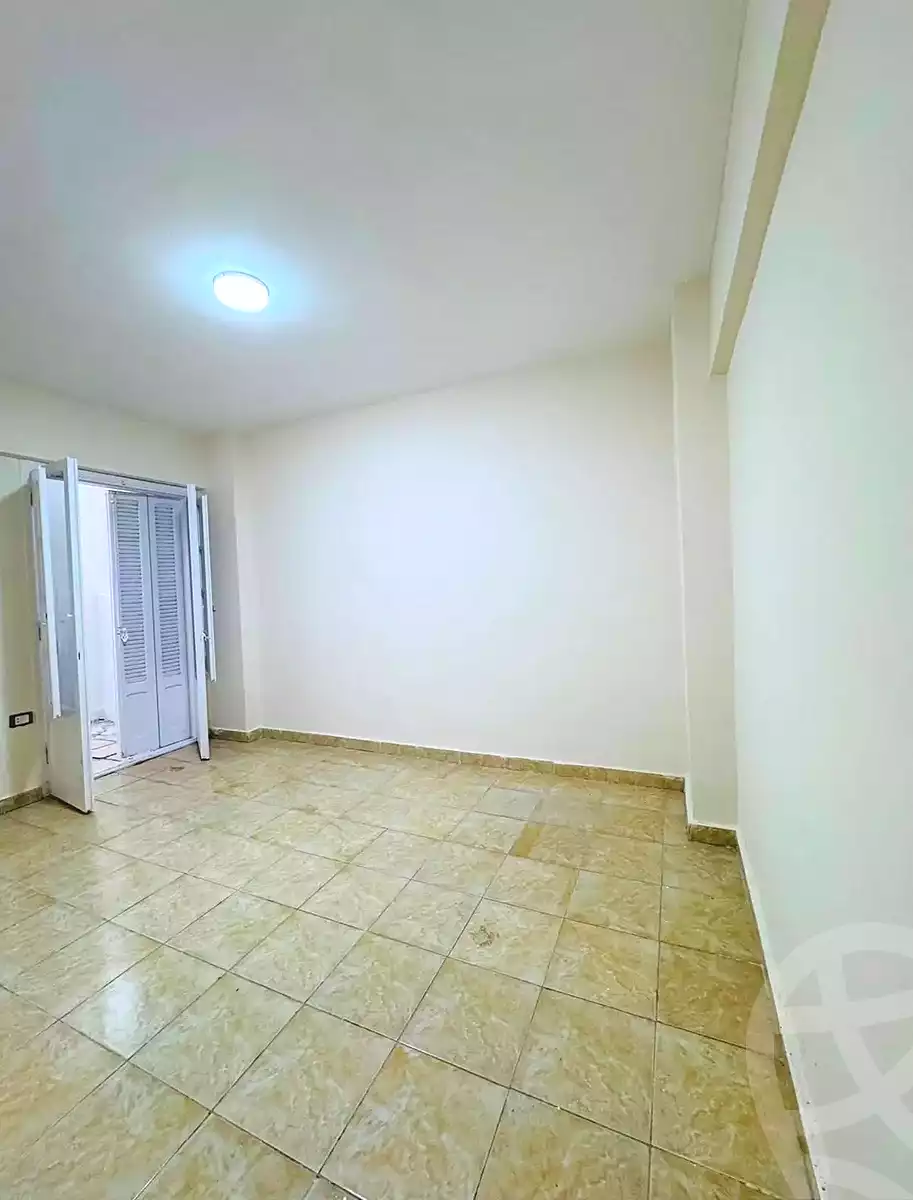 https://aqarmap.com.eg/ar/listing/7101922-for-sale-alexandria-al-agamy-shataa-el-nakheel