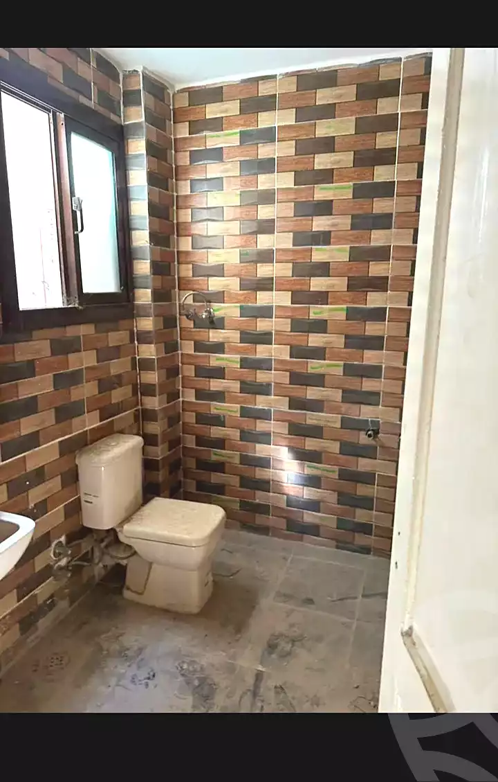 https://aqarmap.com.eg/ar/listing/7103424-for-sale-alexandria-al-agamy-el-hanouvel