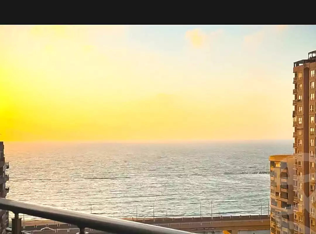 https://aqarmap.com.eg/ar/listing/7103975-for-sale-alexandria-sydy-bshr-sydy-bshr-bhry-shr-mhmd-njyb