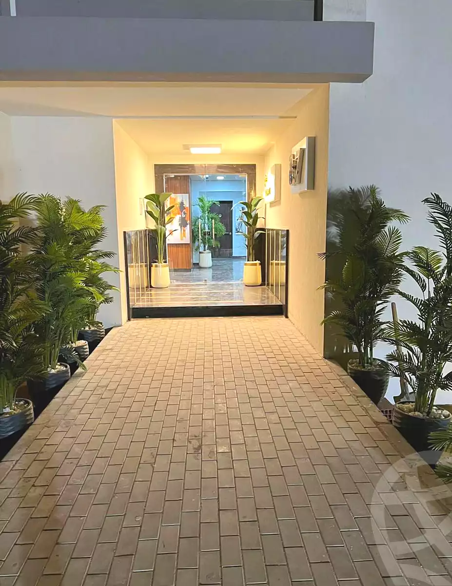 https://aqarmap.com.eg/ar/listing/7104025-for-sale-cairo-new-administrative-capital-r7-entrada