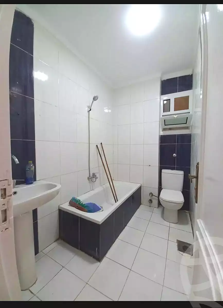 https://aqarmap.com.eg/ar/listing/7104097-for-sale-alexandria-el-asafra-shr-45