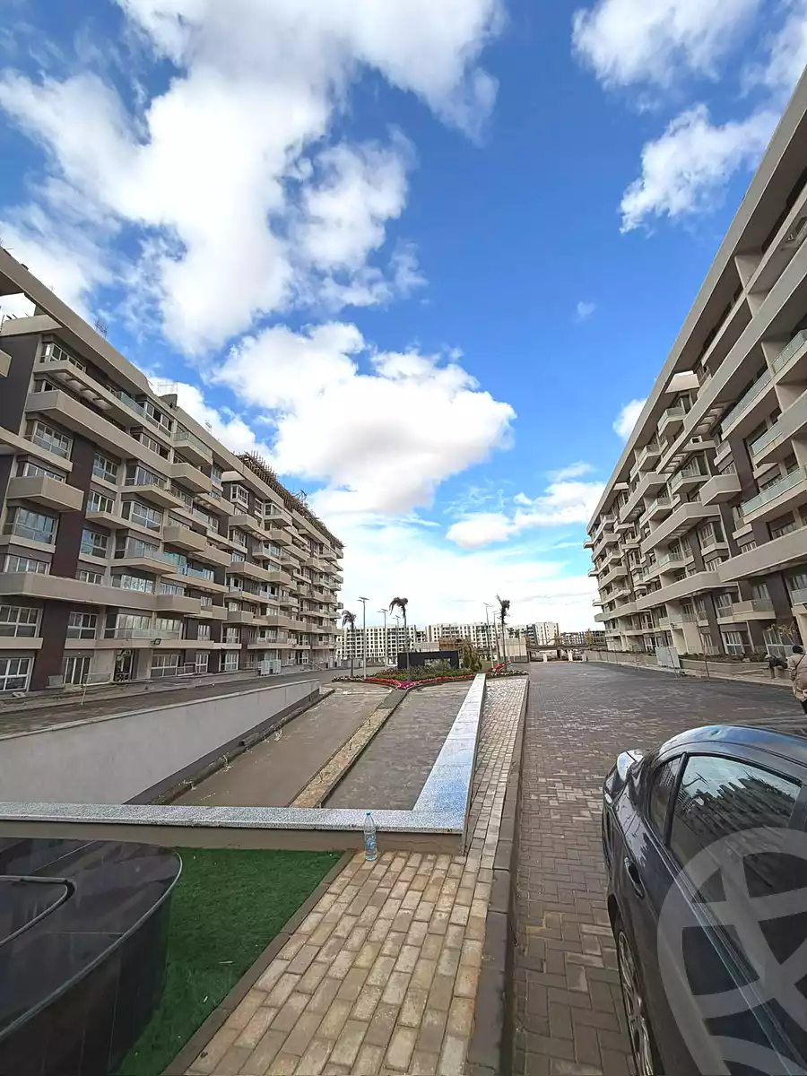 https://aqarmap.com.eg/en/listing/7104055-for-sale-cairo-new-administrative-capital-r7-scenario