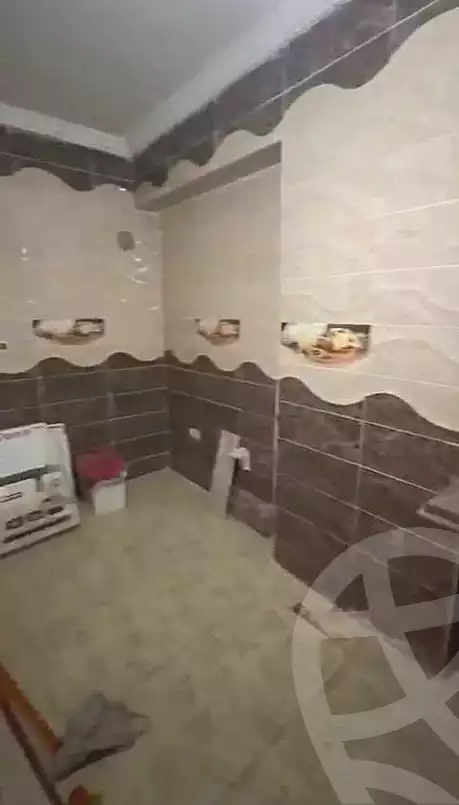 https://aqarmap.com.eg/en/listing/7104172-for-rent-alexandria-moharram-bey-othman-galal-st