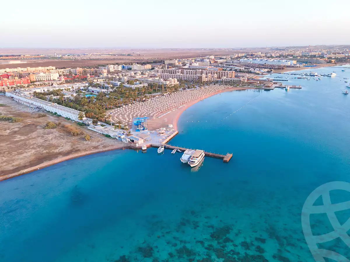 https://aqarmap.com.eg/ar/listing/7104320-for-sale-red-sea-hurghada-resorts-grand-rock-resort-al-hares