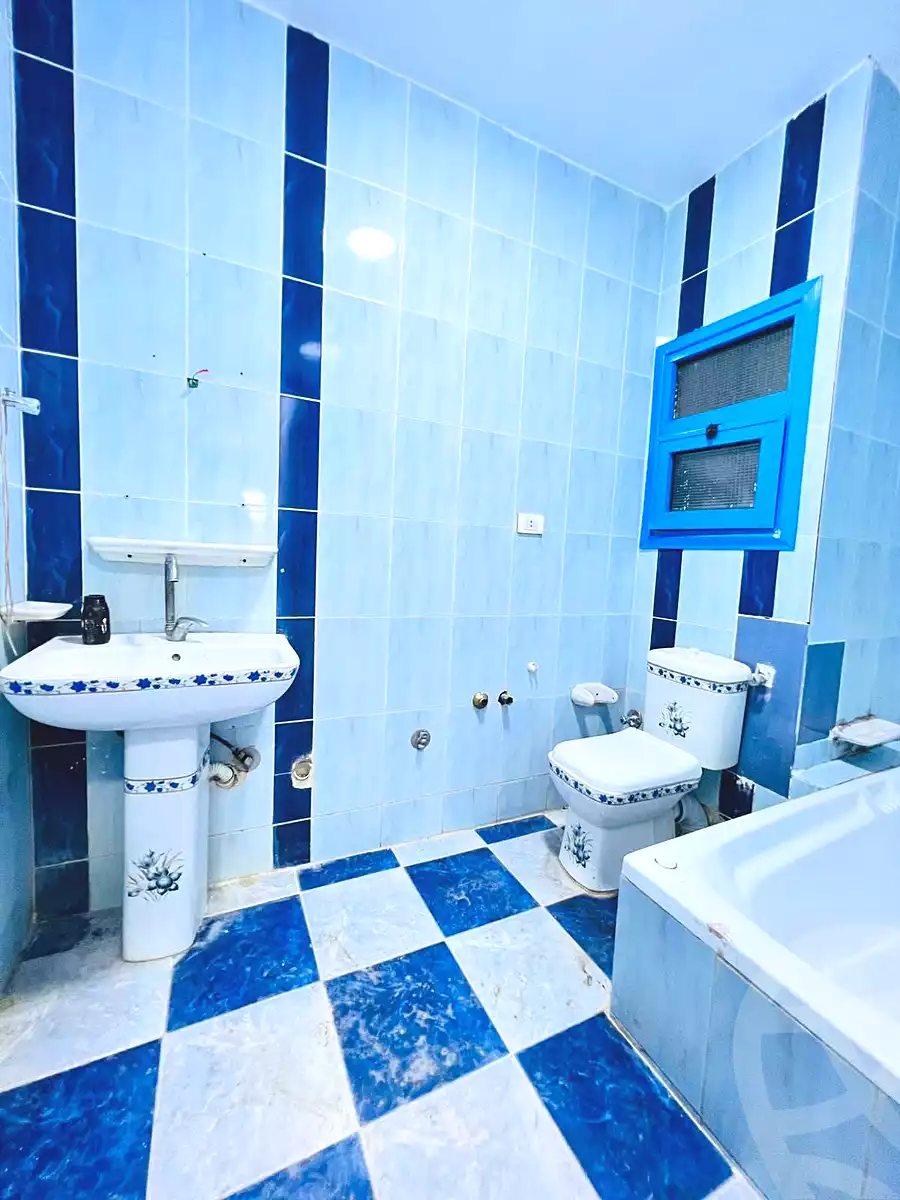 https://aqarmap.com.eg/ar/listing/7104453-for-sale-alexandria-al-agamy-shataa-el-nakheel