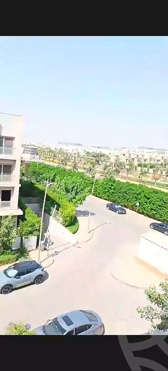 https://aqarmap.com.eg/ar/listing/7105403-for-sale-cairo-new-cairo-compounds-galleria-moon-valley-compound-arabia