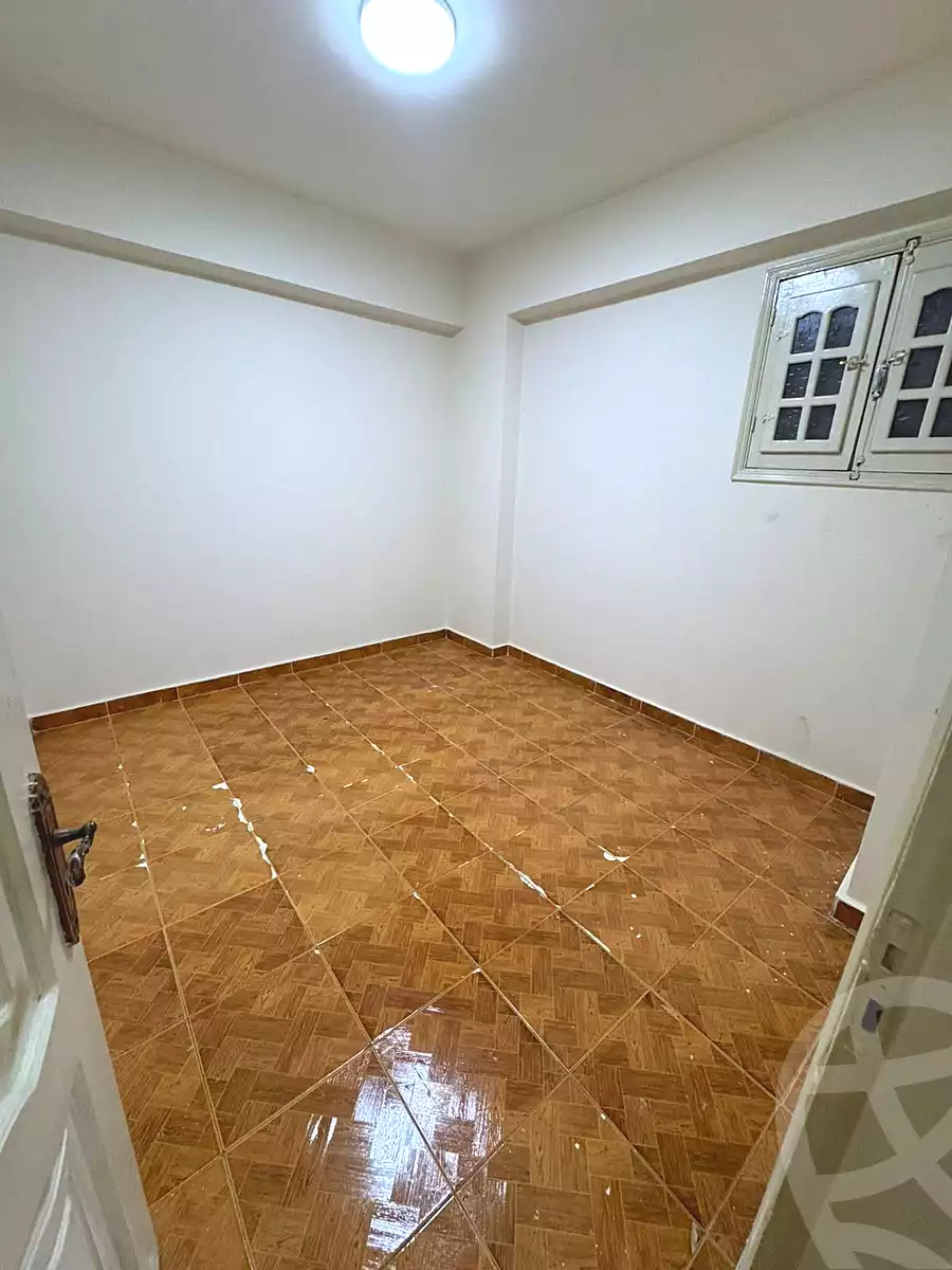 https://aqarmap.com.eg/en/listing/7105467-for-sale-cairo-el-haram-el-lebeny-soltan-khattab-st