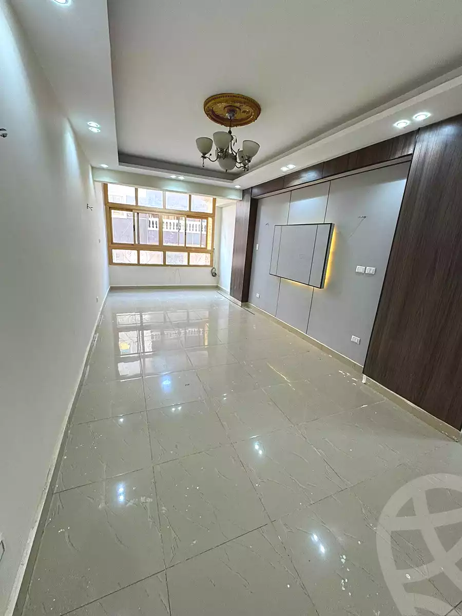 https://aqarmap.com.eg/en/listing/7105467-for-sale-cairo-el-haram-el-lebeny-soltan-khattab-st
