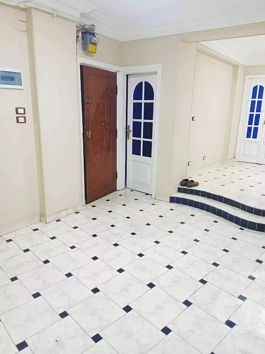 https://aqarmap.com.eg/en/listing/7105490-for-sale-cairo-el-zaytun-hlmy-lzytwn
