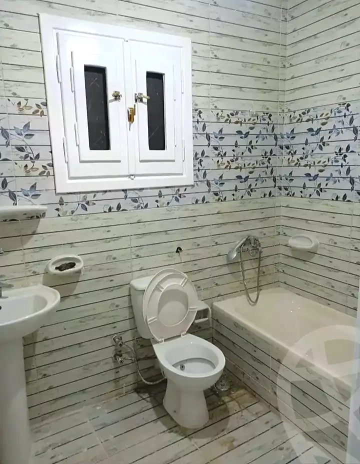 https://aqarmap.com.eg/ar/listing/7105466-for-sale-alexandria-al-agamy-bw-ywsf-hosni-mubarak-st