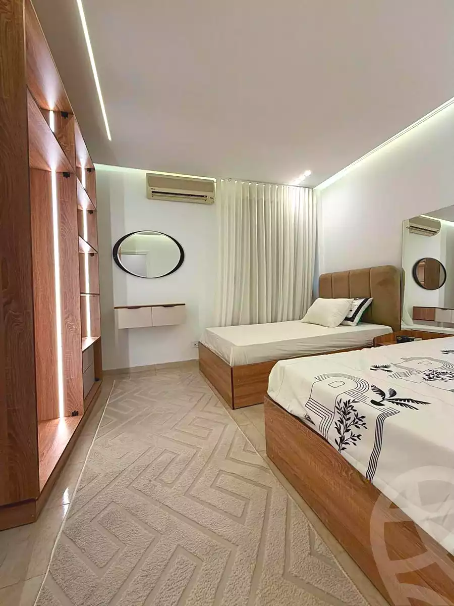 https://aqarmap.com.eg/ar/listing/7105754-for-rent-cairo-new-cairo-lrhb-city-phase-8
