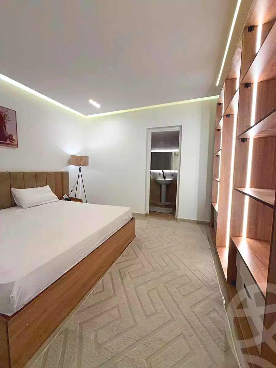 https://aqarmap.com.eg/ar/listing/7105754-for-rent-cairo-new-cairo-lrhb-city-phase-8